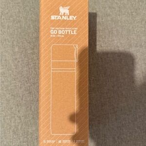 BNIB New Stanley Insulated Go water Bottle travel black